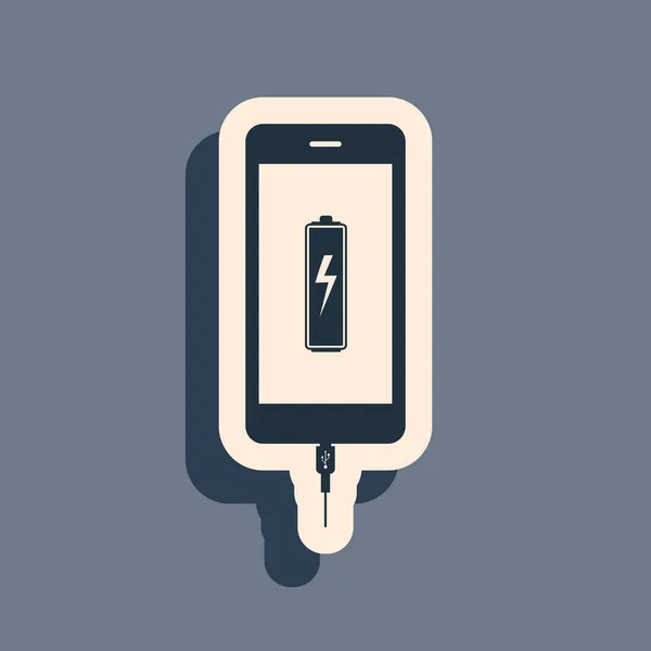Ícone de carga da bateria preta Smartphone isolado no fundo cinza. Telefone com bateria fraca e com conexão USB. Estilo de sombra longo. Ilustração vetorial —  Vetores de Stock