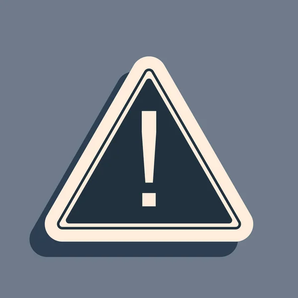 Point d'exclamation noir dans l'icône triangle isolé sur fond gris. Avertissement de danger signe, attention, attention, avertissement de danger signe d'information important. Style ombre longue. Illustration vectorielle — Image vectorielle