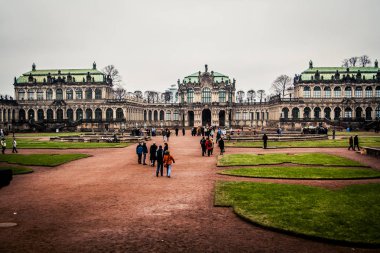 Dresden Zwinger Avlusu