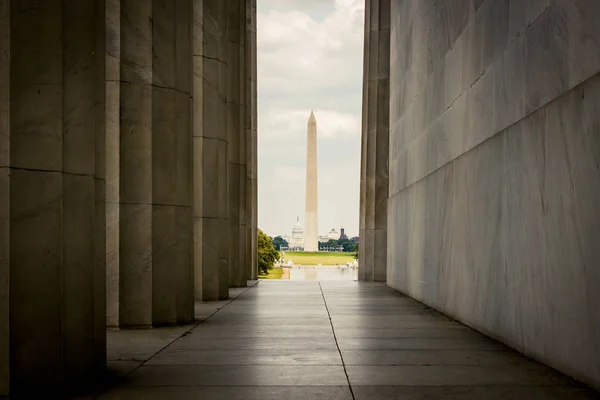 Washington Memorial y edificio del capitolio — Foto de Stock