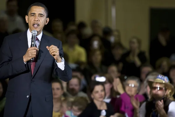 Barack Obama hablando — Foto de Stock