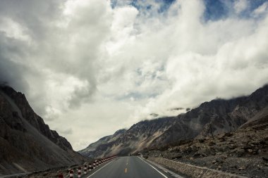 Görünümü kuzey Pakistan Karakurum karayolu boyunca