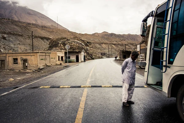 Vista ao longo da Rodovia Karakoram no norte do Paquistão — Fotografia de Stock