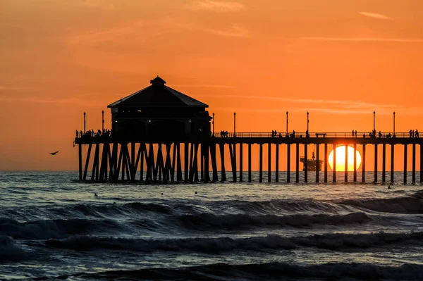 Pier op Hunrington strand — Stockfoto