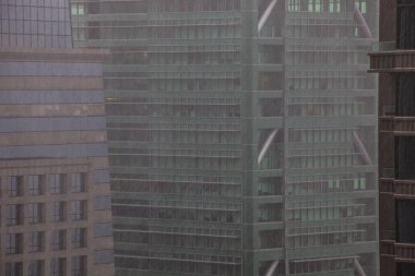 Bir şehirde şiddetli yağmur