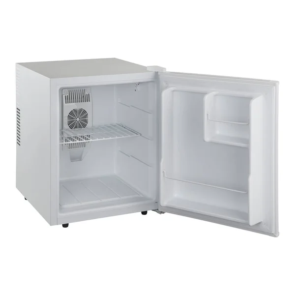 Pequeno refrigerador branco com uma porta aberta em um fundo branco — Fotografia de Stock