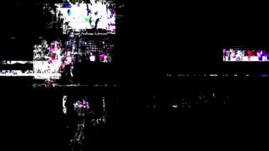 Arka plan ve herhangi bir tasarım için siyah beyaz retro toz gürültü efekti içeren 4k video