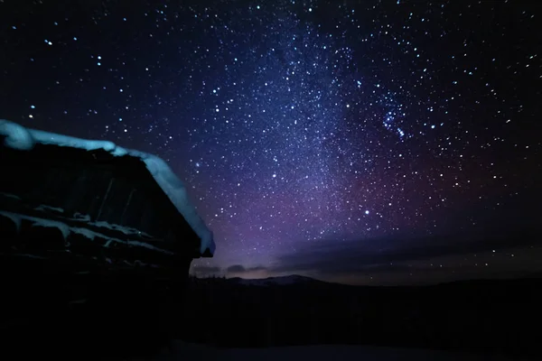 Paysages Féeriques Hiver Carpates Avec Une Charmante Voie Lactée Dans — Photo