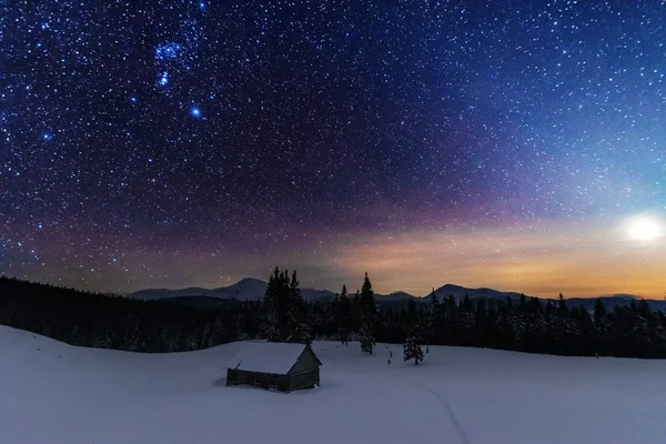 Une Nuit Étoilée Brillante Dans Les Montagnes Avec Voie Lactée — Photo