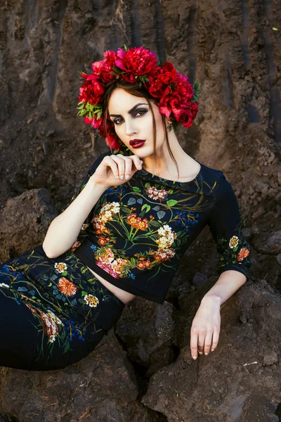 Sexy Young Beautiful Woman Posing Wreath — Stock Photo, Image