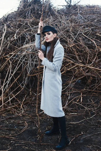 Fashion Shot Woman Young Woman Posing Outdoors — Stock Photo, Image