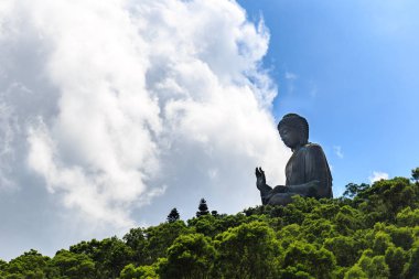 Tian Tan buddha statue güneş ışığı ile