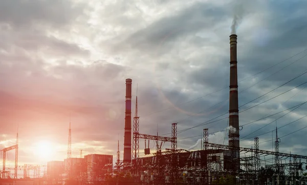 Gas turbine electrical power plant with twilight.