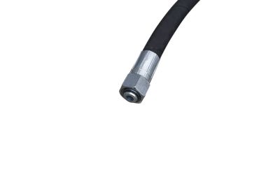 Endüstriyel yüksek basınç hortumu ile bir