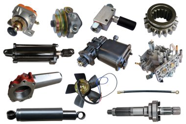 Beyaz arka planda yedek parça arabası var. Mağaza veya sonraki pazar için pek çok izole öge ile ayarla