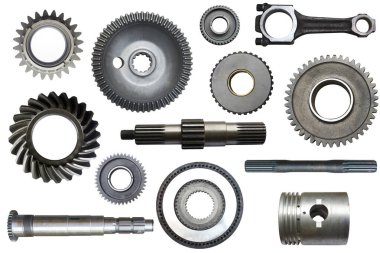 Beyaz bir arka plan üzerinde izole endüstriyel metal nesneler.