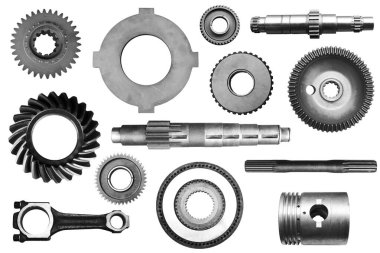 Beyaz bir arka plan üzerinde izole endüstriyel metal nesneler.