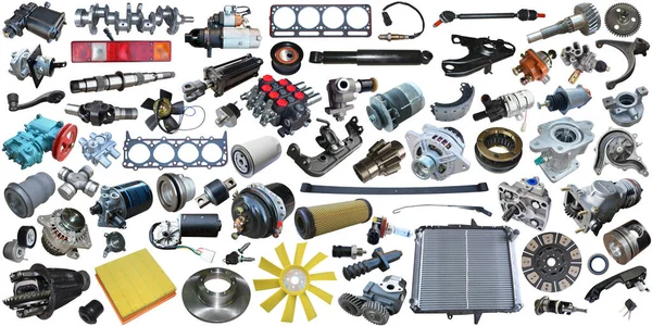 Beyaz arka planda yedek parça arabası var. Mağaza veya sonraki pazar için pek çok izole öge ile ayarla