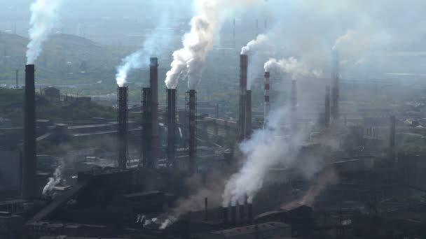 Kontaminace prostředí škodlivé emise průmyslových podniků. — Stock video