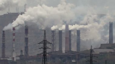 Çevre tehlikeli sanayi. Hava kirliliği duman tarafından.