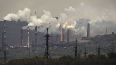 Metalurji Sanayi endüstriyel bir kuruluş tarafından atmosfer kirliliğinin.