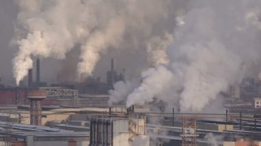 Hava kirliliği emisyonları büyük fabrika dumanının