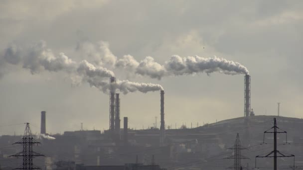 Vervuiling Van Atmosfeer Door Een Industriële Onderneming Voor Metaalindustrie — Stockvideo