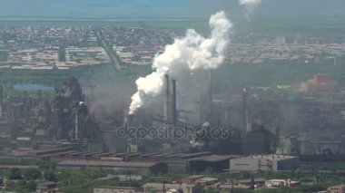 Kirliliği emisyonları endüstriyel kuruluş tarafından şehrin