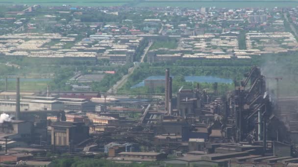 Kirliliği emisyonları endüstriyel kuruluş tarafından şehrin — Stok video