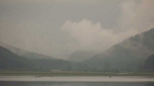 Nebbia in Mattina Time-Lapse Lago in Montagna — Video Stock