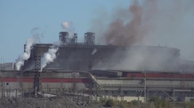 Metalurji Sanayi endüstriyel bir kuruluş tarafından atmosfer kirliliğinin.