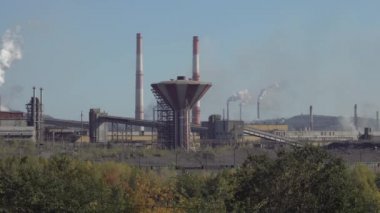 Metalurji Sanayi endüstriyel bir kuruluş tarafından atmosfer kirliliğinin.