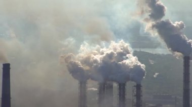 Metalurji Sanayi endüstriyel bir kuruluş tarafından atmosfer kirliliğinin.