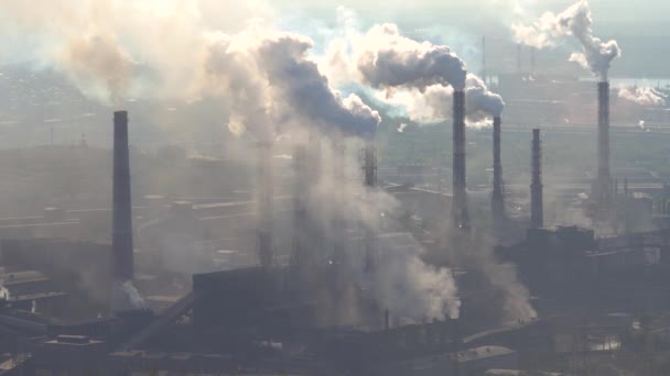 Contaminación Atmósfera Por Una Empresa Industrial Industria Metalúrgica — Vídeos de Stock