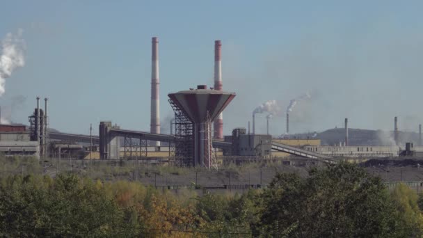 Contaminación Atmósfera Por Una Empresa Industrial Industria Metalúrgica — Vídeos de Stock