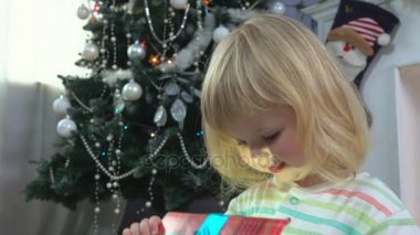 küçük kız açılış hediyesi 