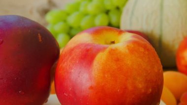 Islak olgun nektarin Close-Up