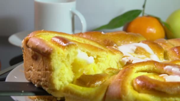 Breakfast with sweet baked buns with French cream — Stock Video