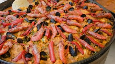 Paella pan wok closeup piyasada