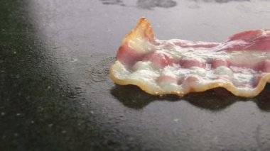 Pastırma parçası boyunca kamera hareketi