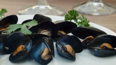 Pişirilmiş Midye kabukları ile yakın çekim