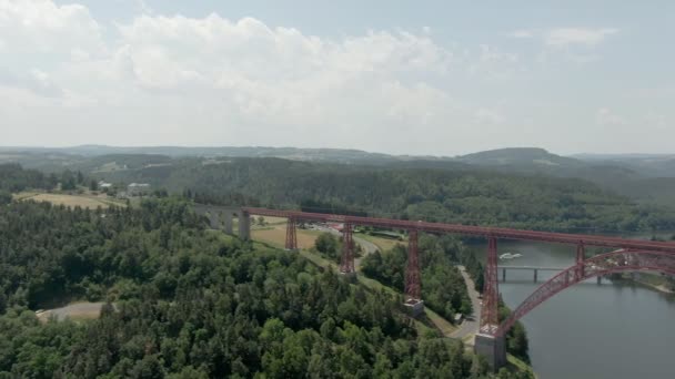 Aerial panorama shooting of the Viaduc de Garabit in France — Stock Video