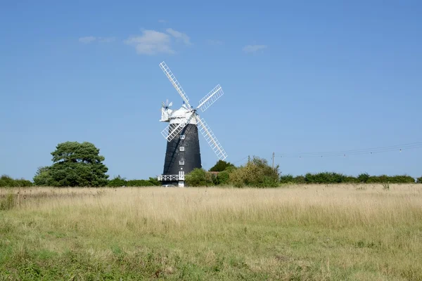 El molino de viento torre —  Fotos de Stock