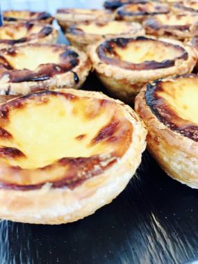 Portekizce yumurta ekşi hamur işleri, tatlı ve lezzetli tatlı