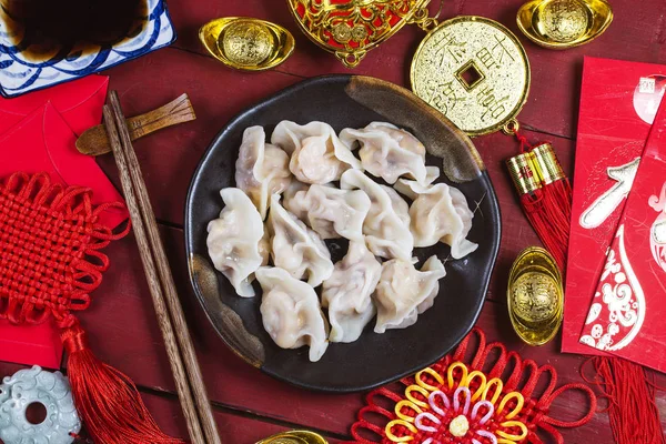 Chinese Jiaozi Nieuwjaar voedsel, spring festival voedsel op volmondig — Stockfoto