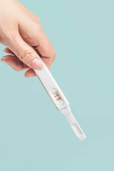 임신 테스트 스틱, 깜짝 — 스톡 사진