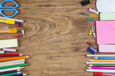 Bir arka plan üzerinde okul ofis, banka donatımı