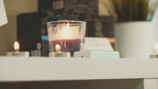 Hermosa luz candel en el spa — Vídeos de Stock