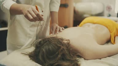 Masaj spa salonda kadın başkanı. Kız başkanı masaj masör