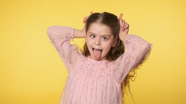 2 Girl Silly Faces Stock Videos Royalty Free Girl Silly Faces Footage Depositphotos